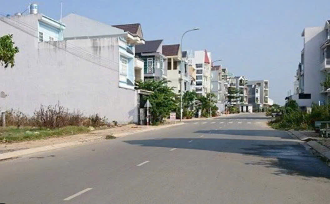 BÁN ĐẤT GẤP 87M2 MT Đ. HƯNG NHƠN  - BÌNH CHÁNH, 1TỶ5, SHR- CÔNG CHỨNG SANG TÊN N